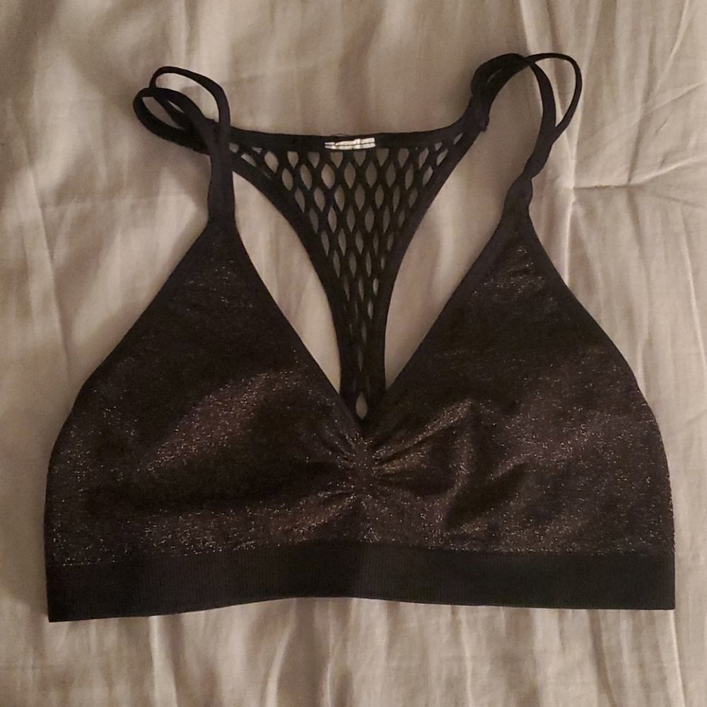 Fabletics Devore Seamless Sports Bra